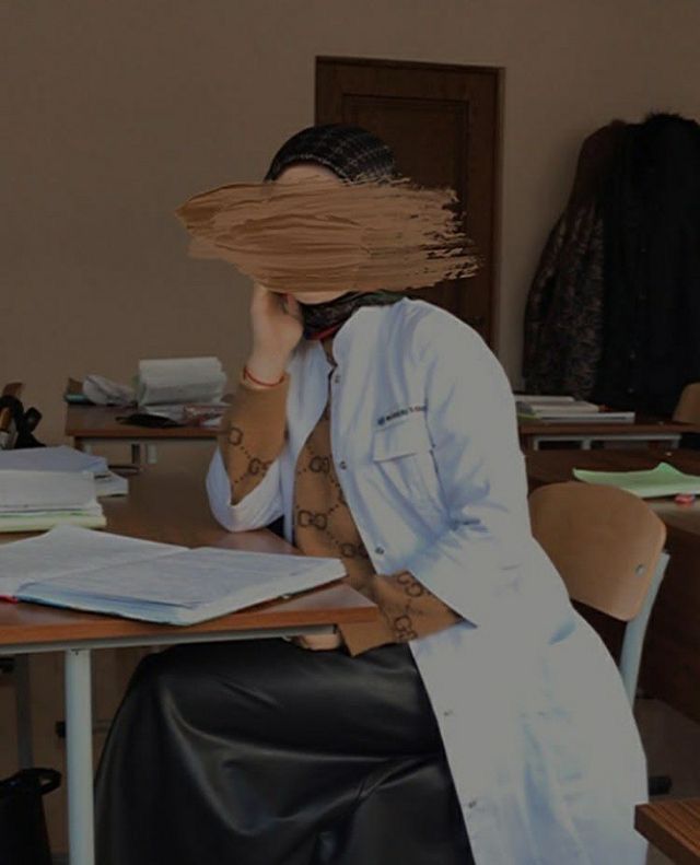 الأستاذ Sahnoun Nabila